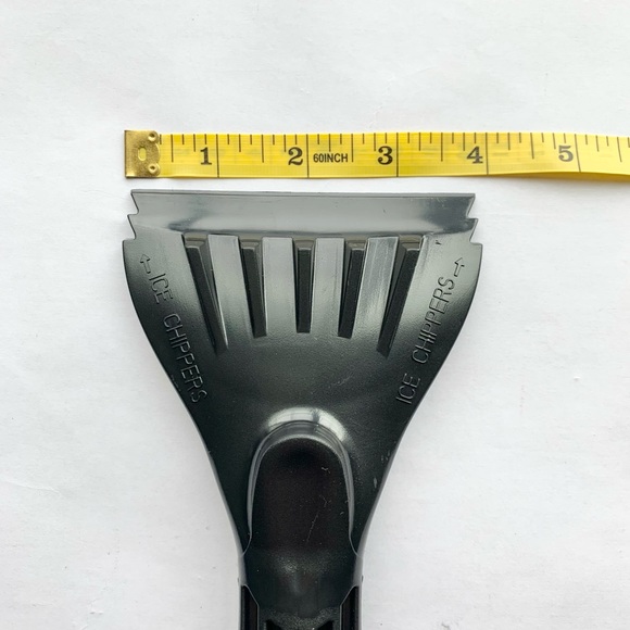 NEW 2 piece 9 in. Plastic Ice Scrapers for Cars - Picture 6 of 6